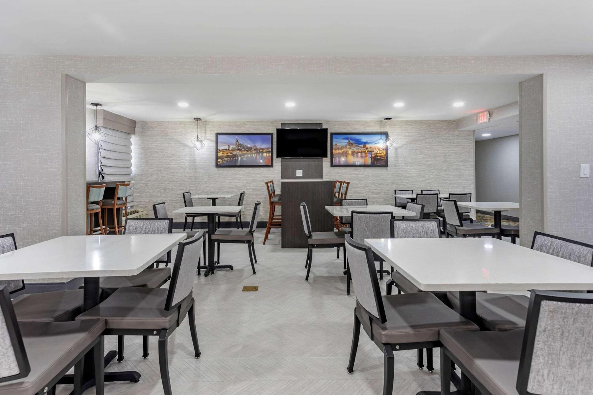 Comfort - Opryland Area Nashville