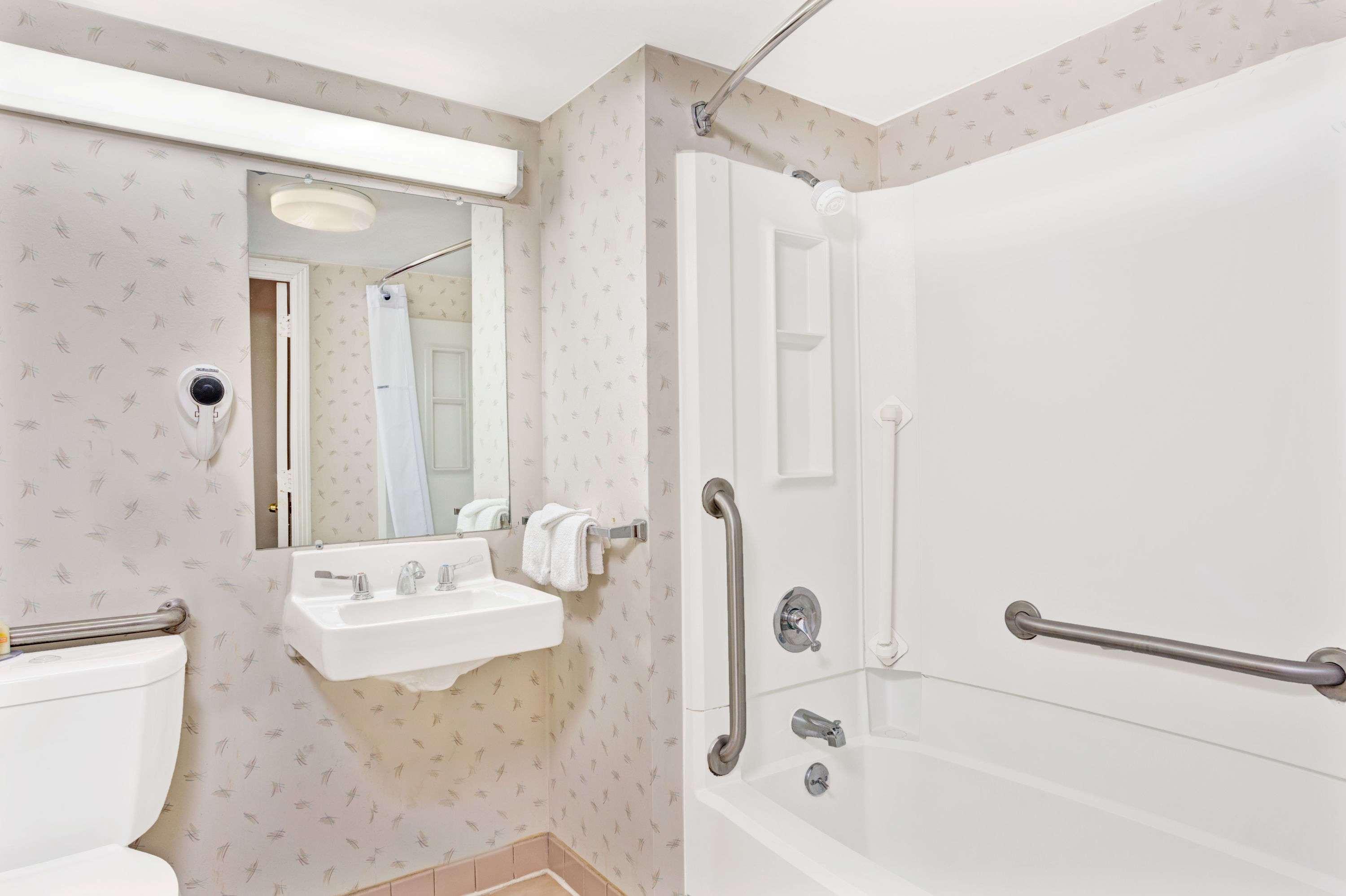 Comfort - Opryland Area 2* Nashville