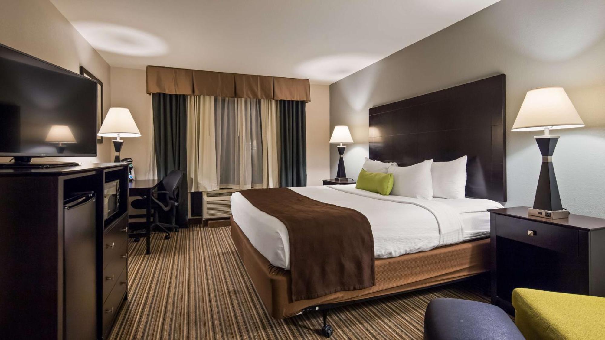 Western Sunrise 3* Nashville