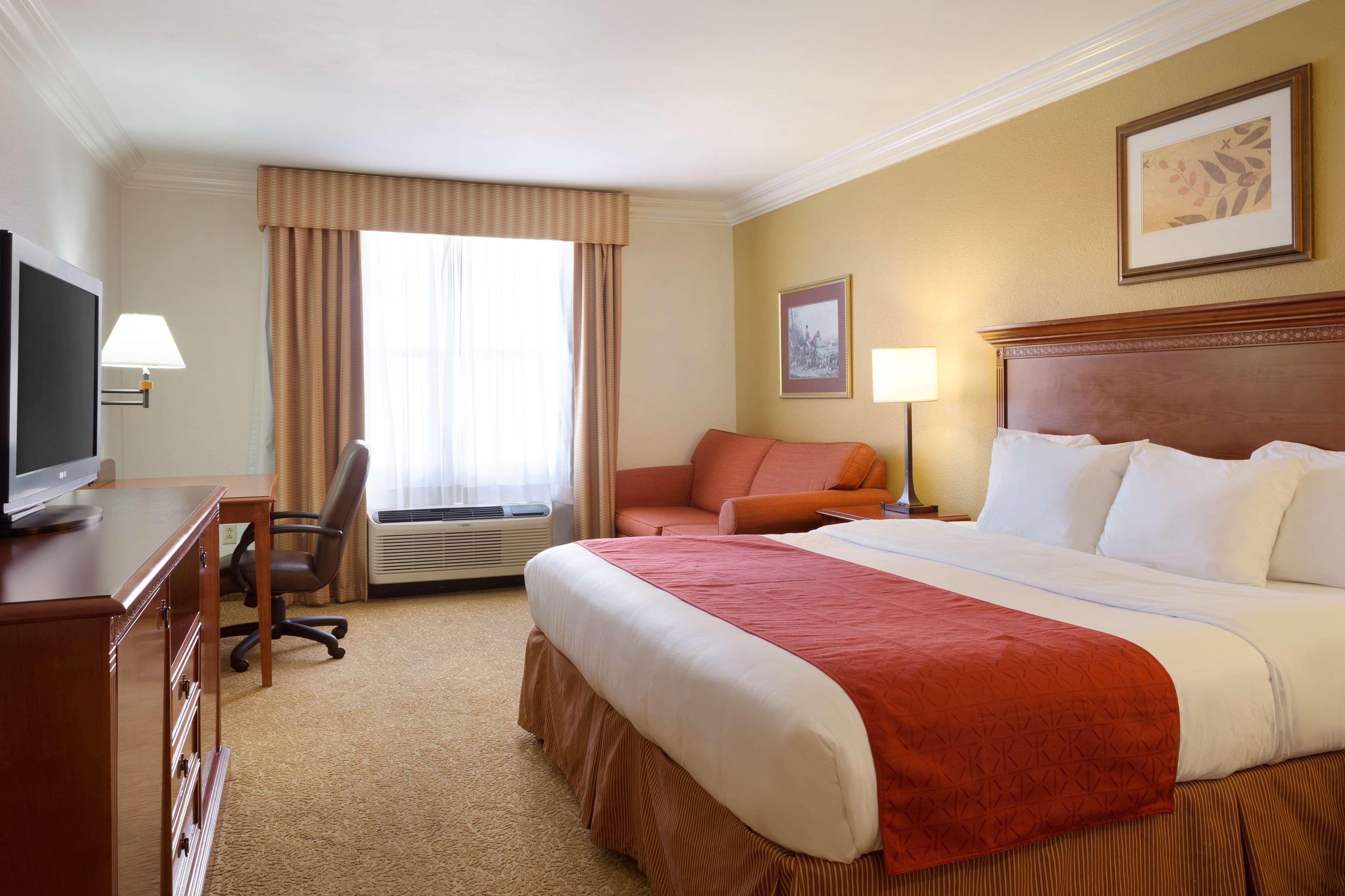 Country & By Radisson, Nashville, Tn Hotel