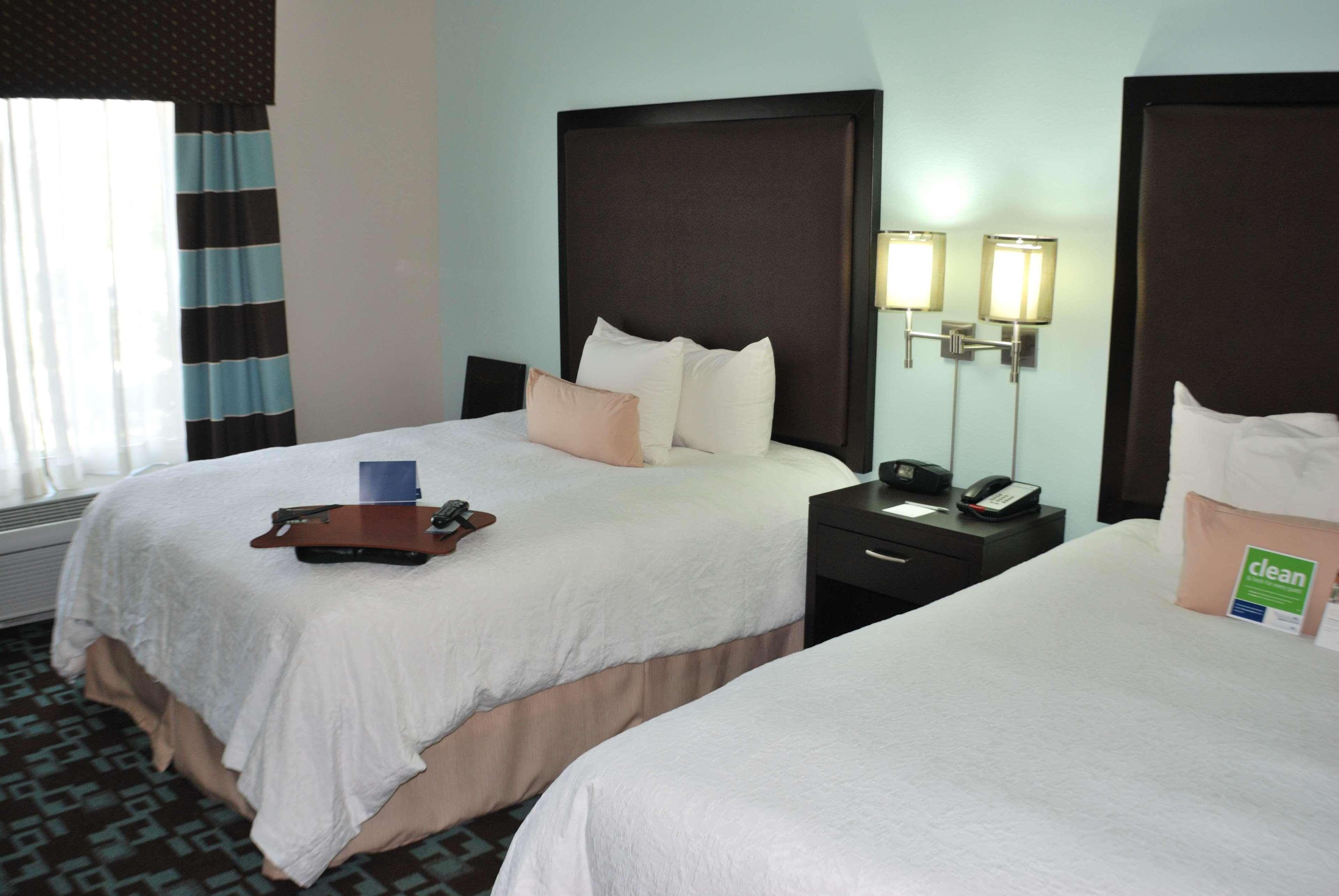 Hampton & At Opryland 3* Nashville