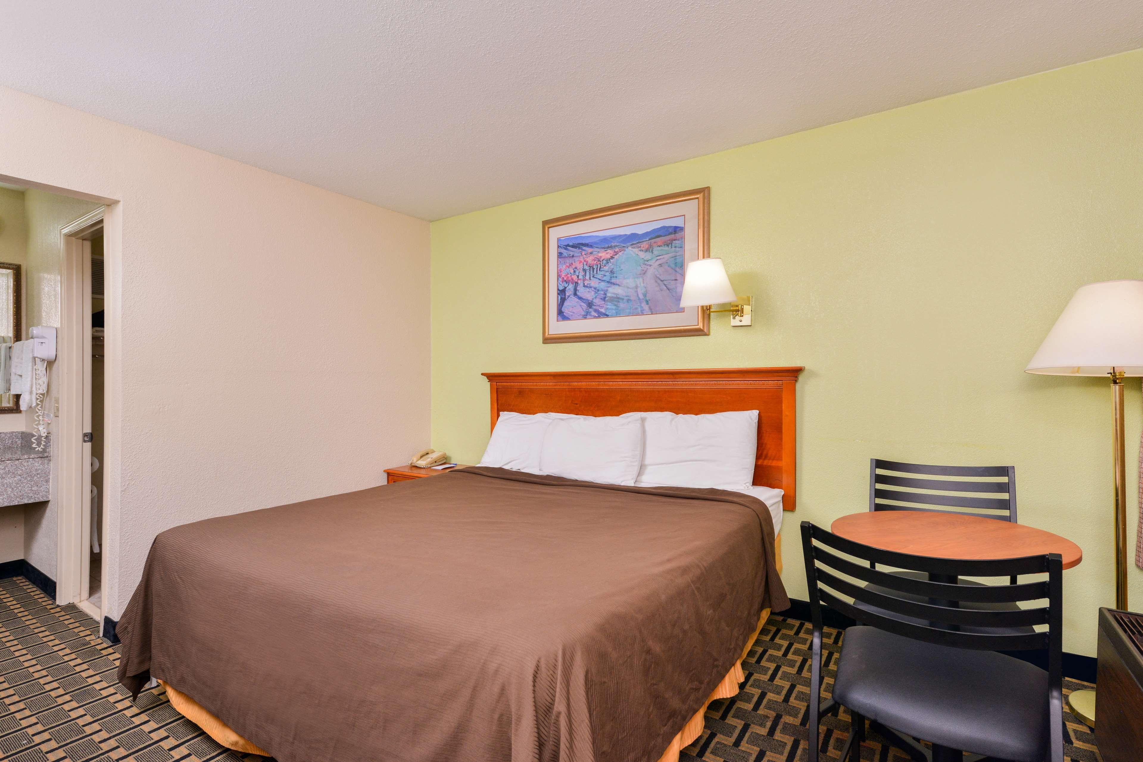 Americas Best Value Inn-nashville/airport South Hotel