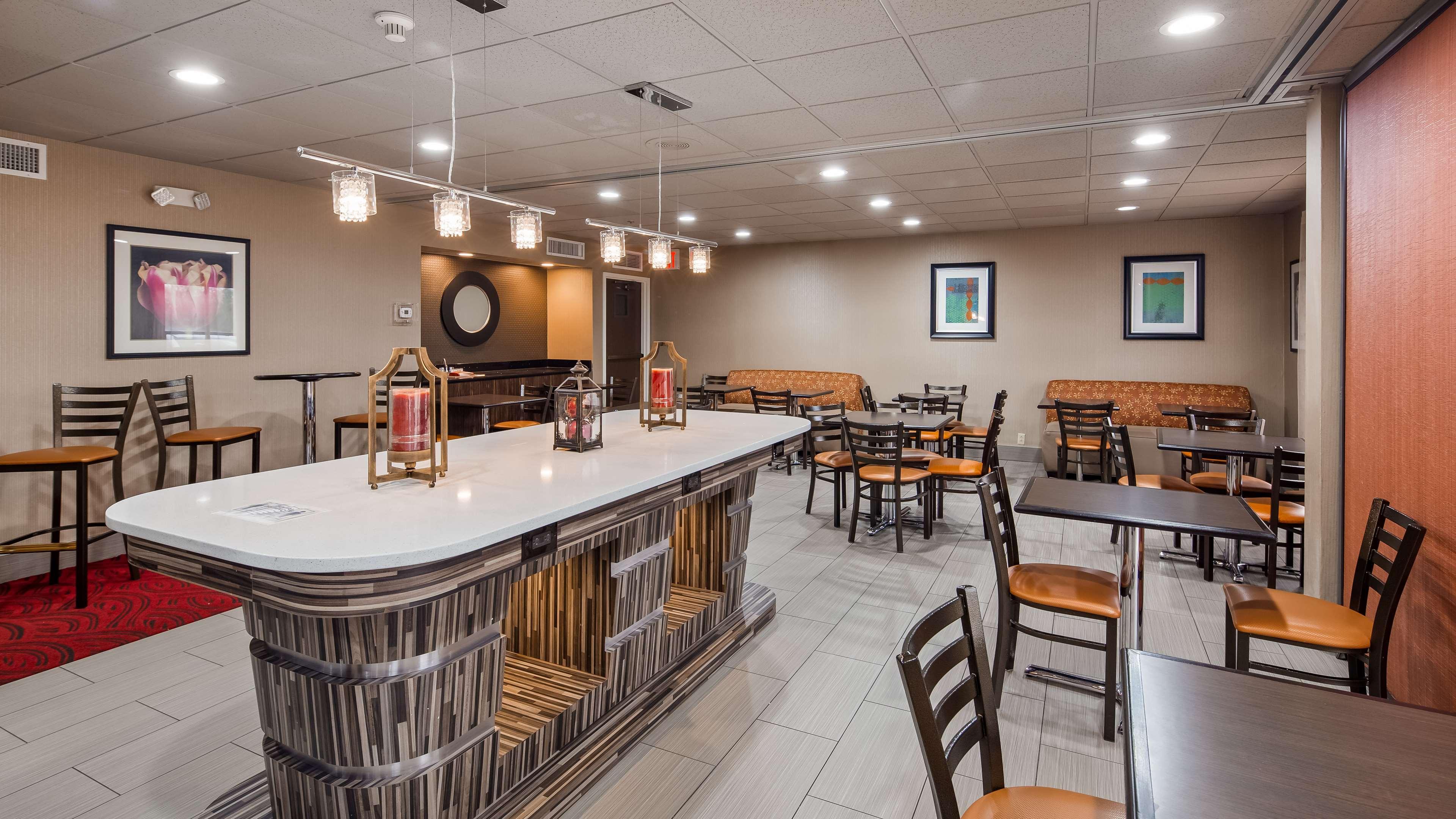 Western Near Opryland