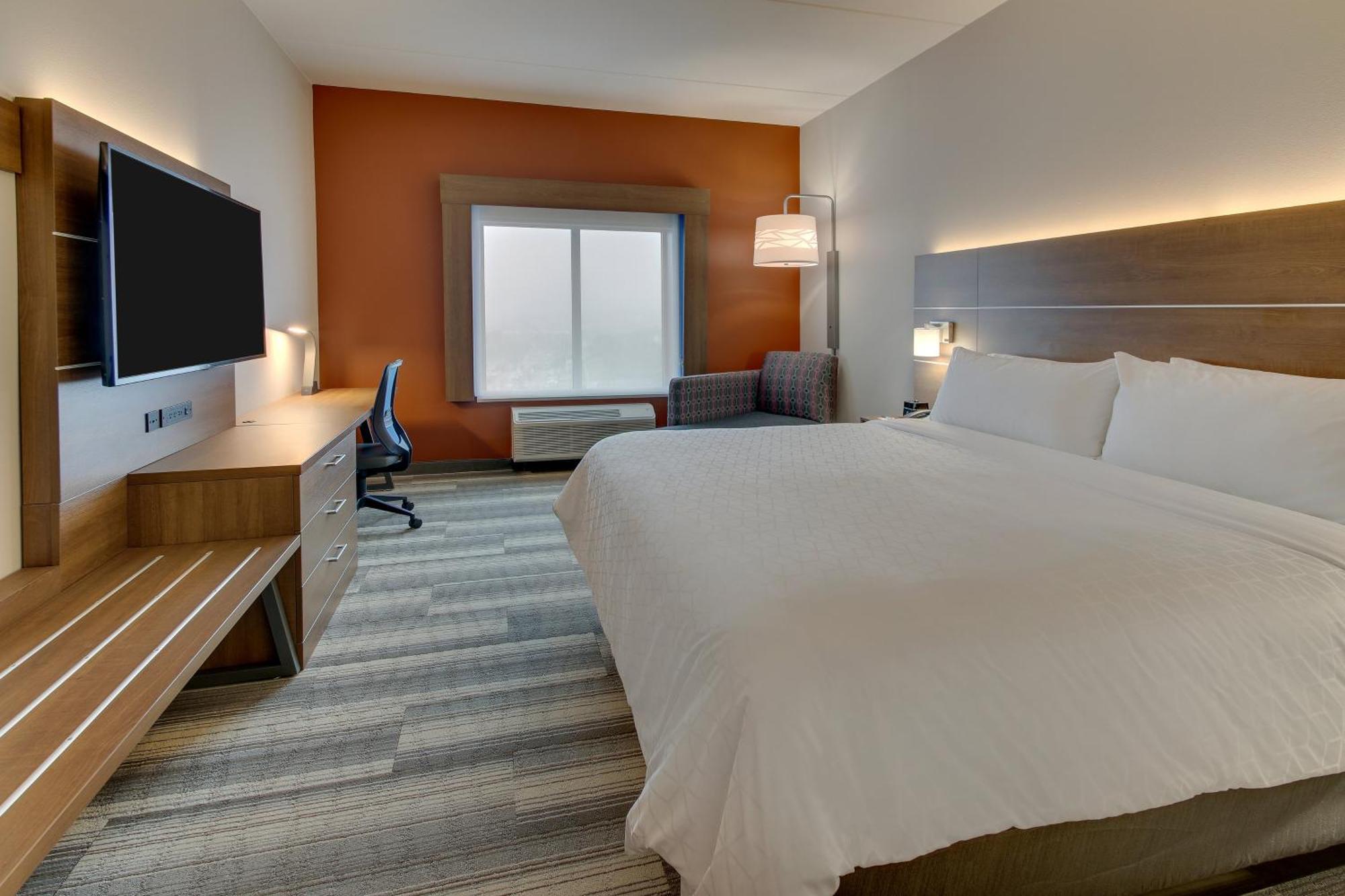 Express & - Metrocenter Downtown By Ihg Hotel Nashville
