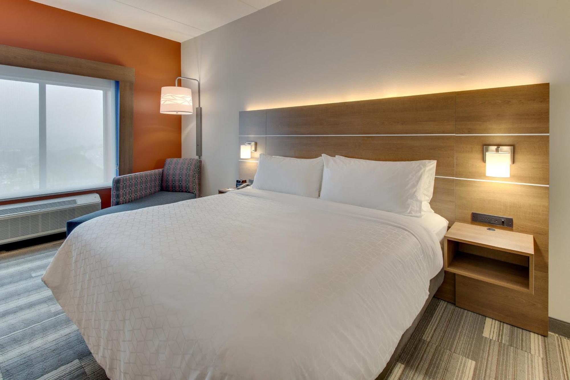 Express & - Metrocenter Downtown By Ihg 3* Nashville