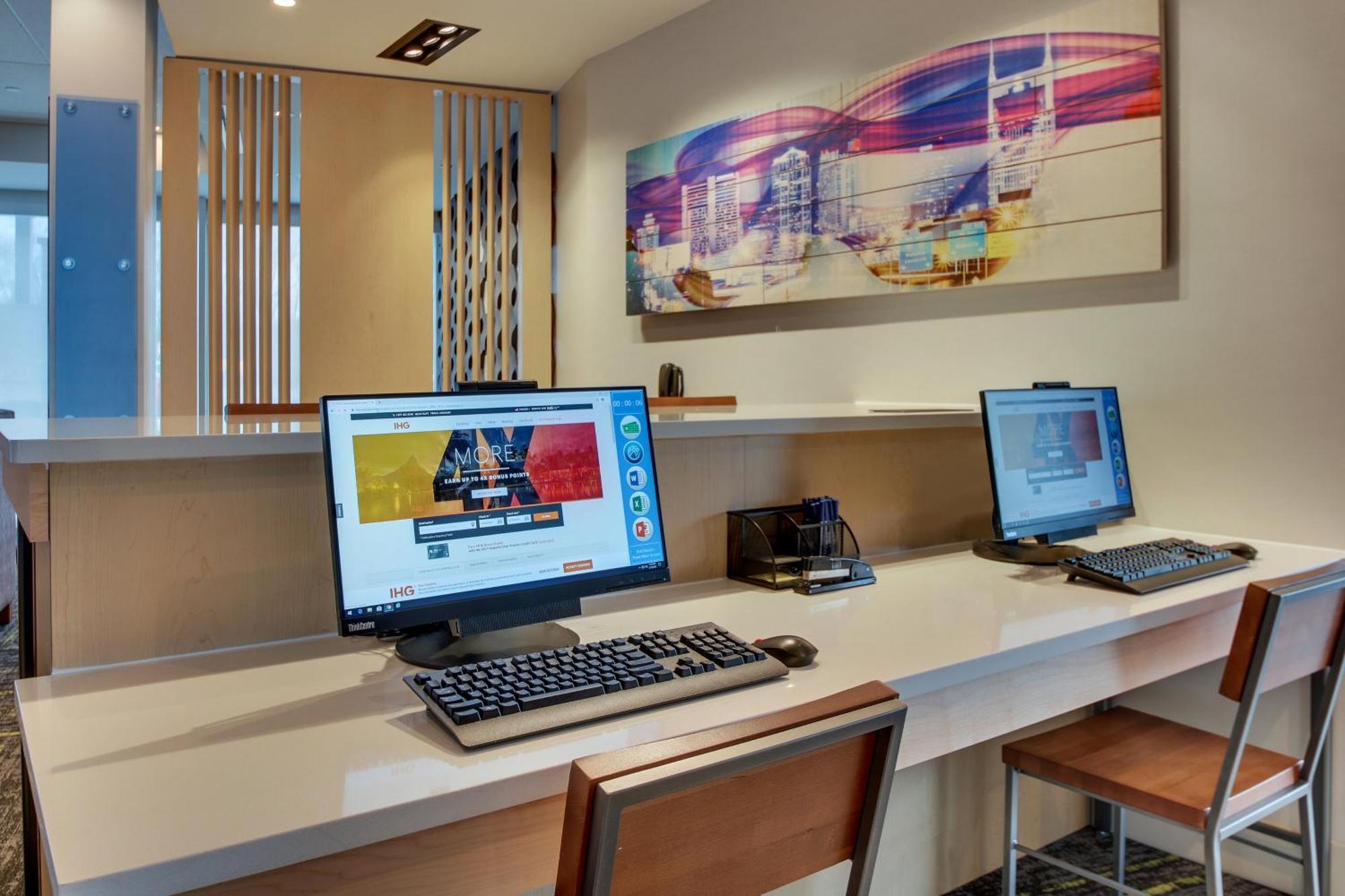 Hotel Express & - Metrocenter Downtown By Ihg Nashville