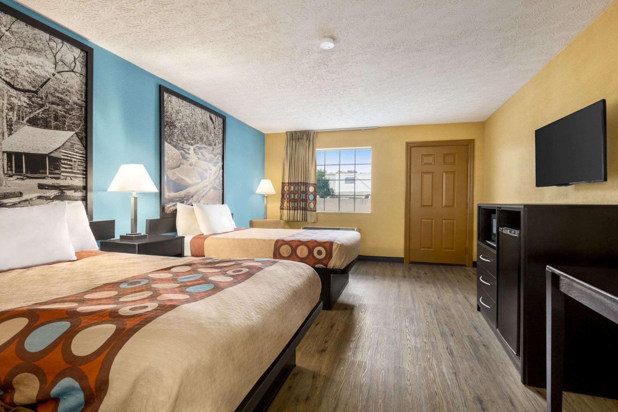 Hotel Super 8 By Wyndham Whites Creek/ Nw Area