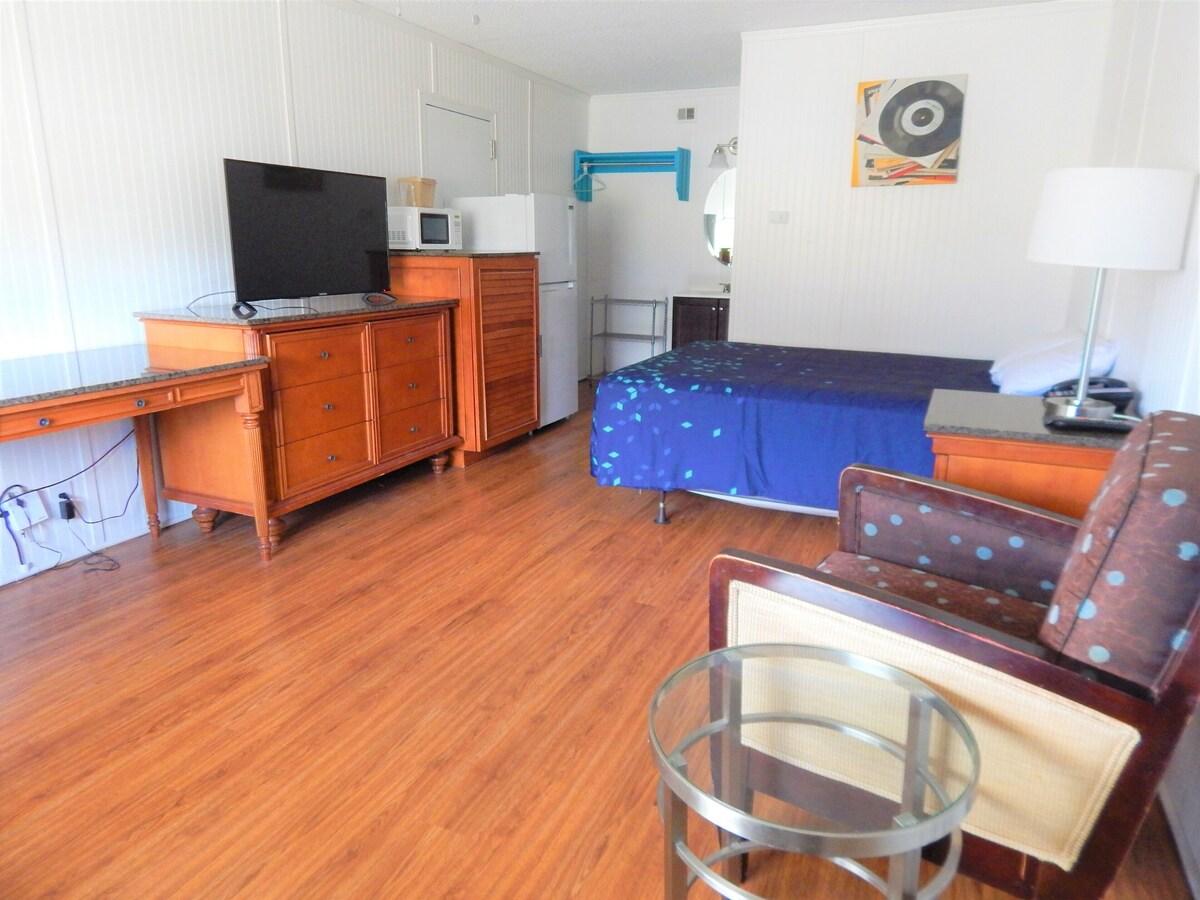 Rodeway Inn- Airport - Downtown - Mexican Restaurant On Site