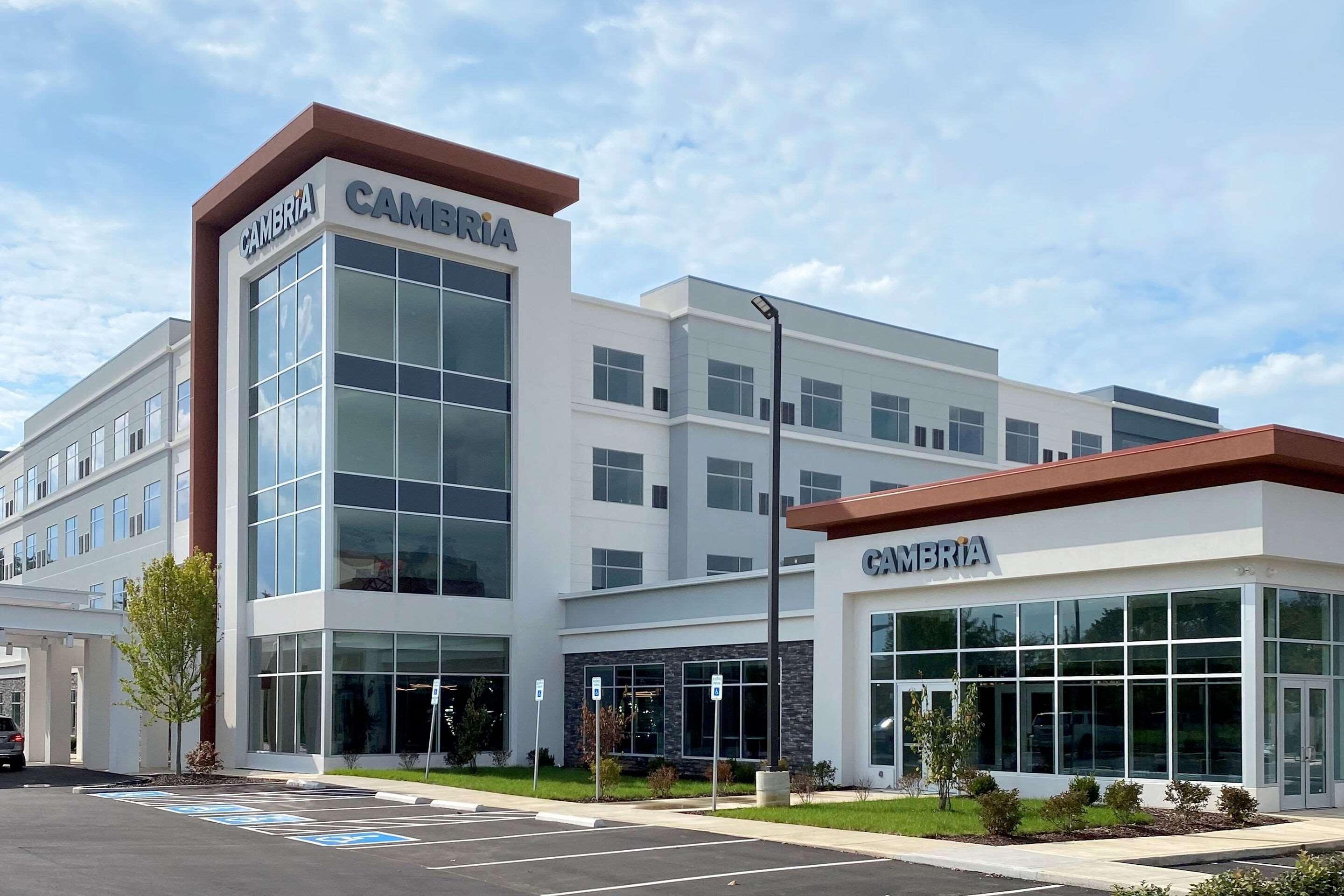 Cambria Airport Hotel