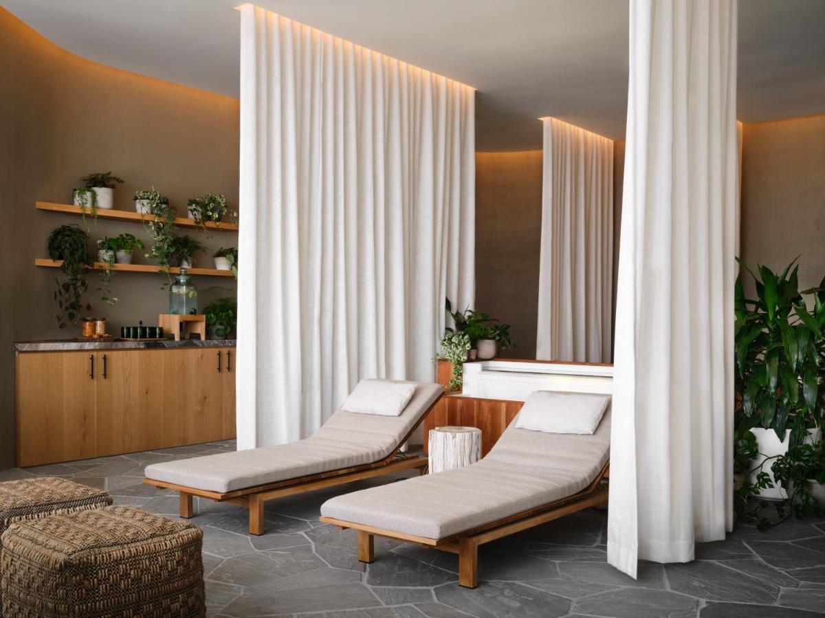 Hotel 1