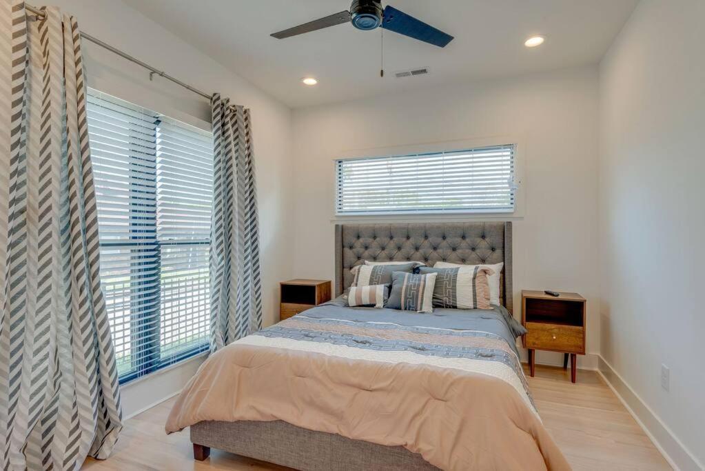 Luxury Downtown Nash/roofdeck/11 Beds Holiday home *