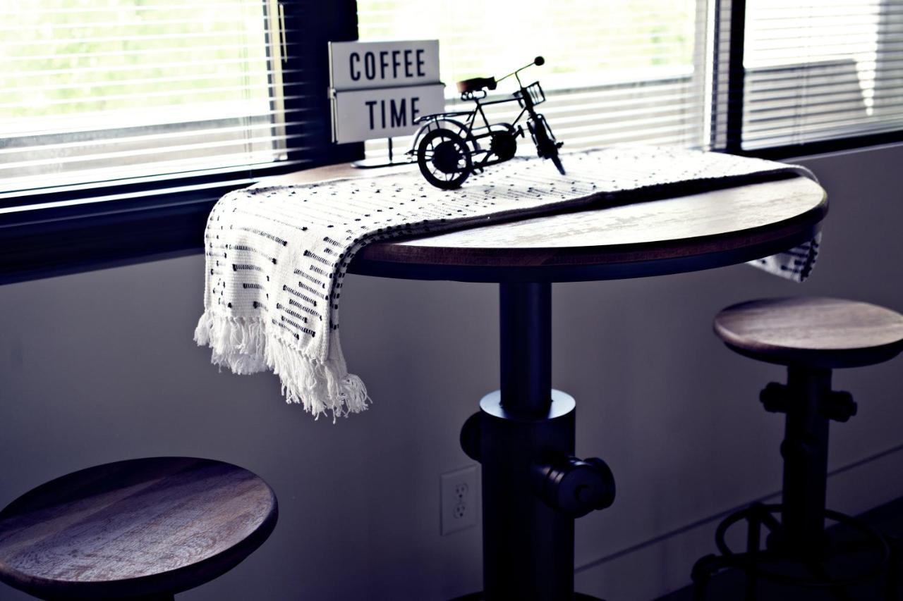 Quiet, And Cozy, Minutes From Attractions And Experiences! * Nashville