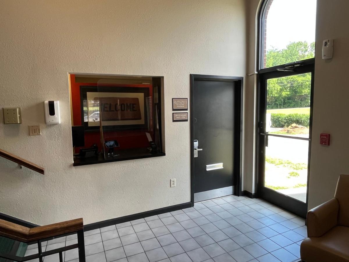 Hotel Homestay Suites