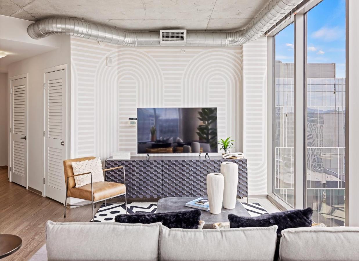 Hotel Placemakr Premier Sobro