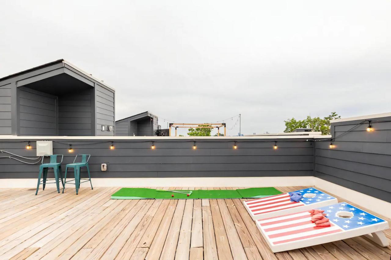 Rooftop Skyline View - Karaoke Stage - 4 Bedroom Holiday home Nashville
