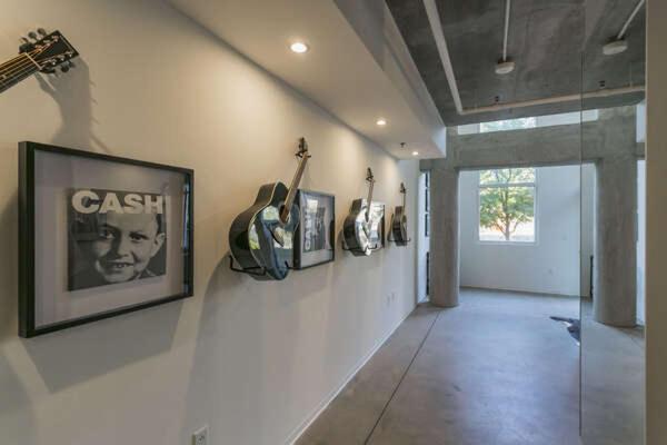 Holiday home Luxe + Modern Johnny Cash Inspired Executive