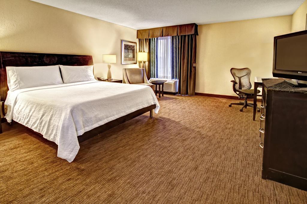 Hotel Hilton Garden Airport 3*