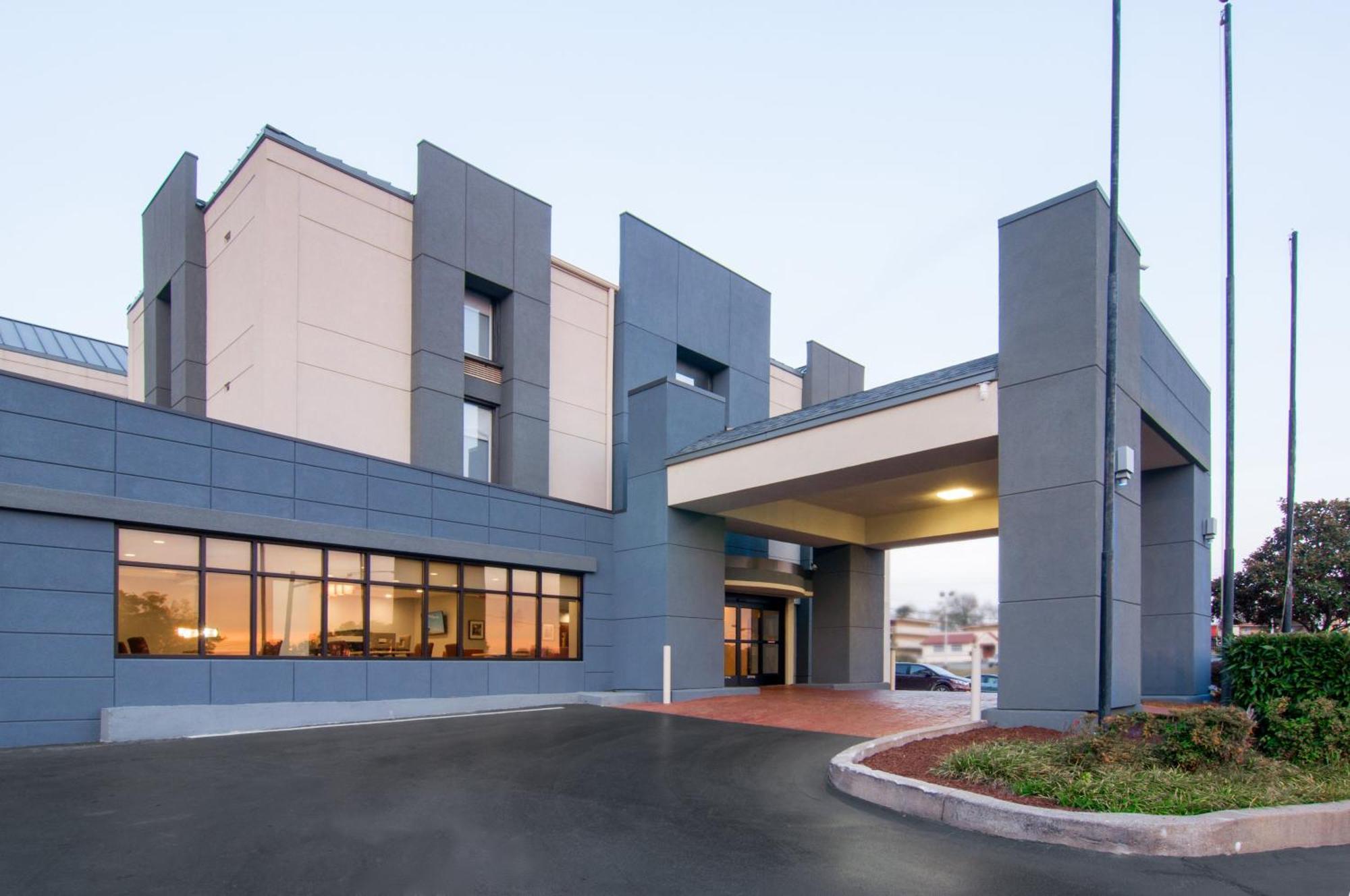 Express & Nashville-i-40 & I-24 Nashville