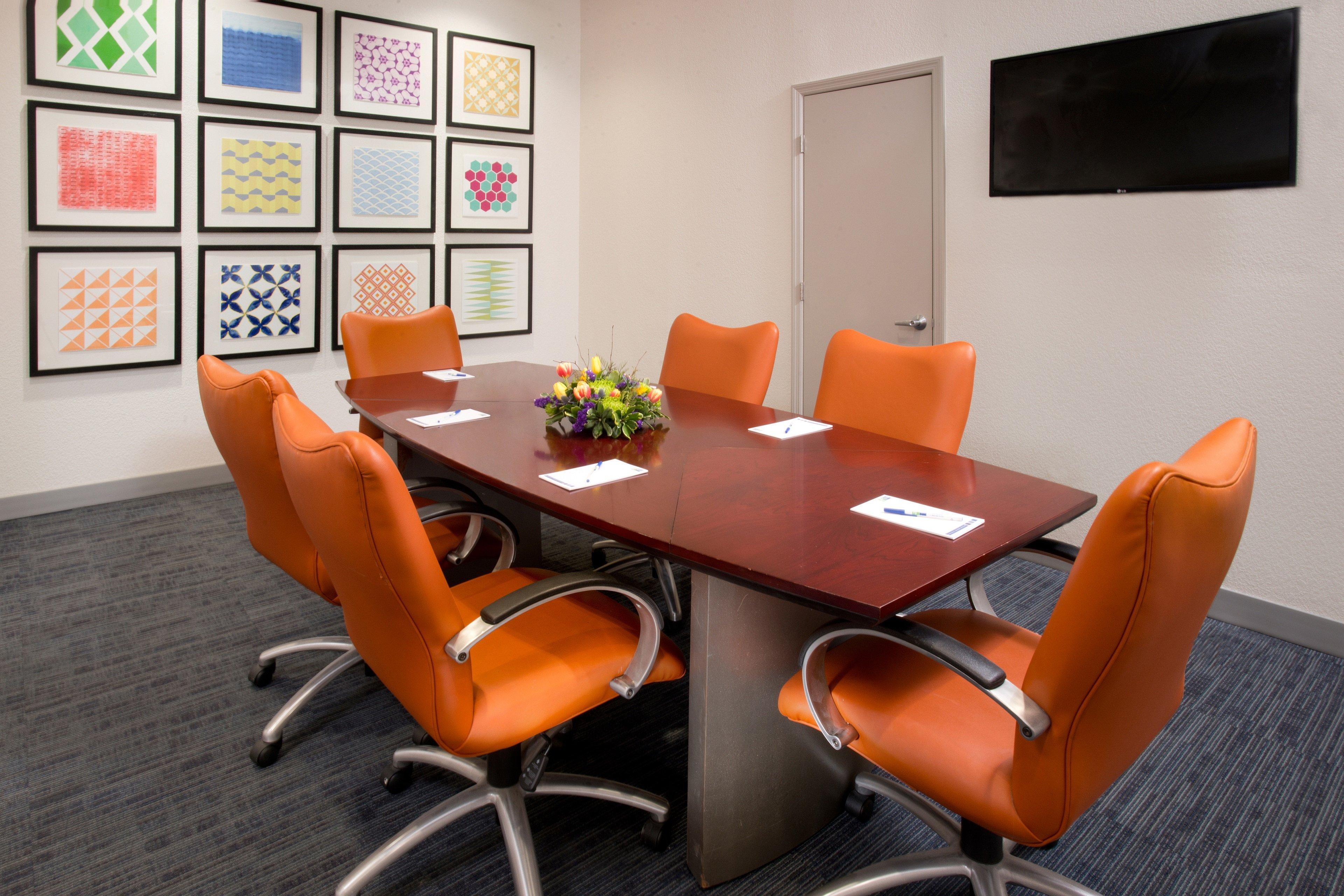 Express Airport By Ihg Hotel