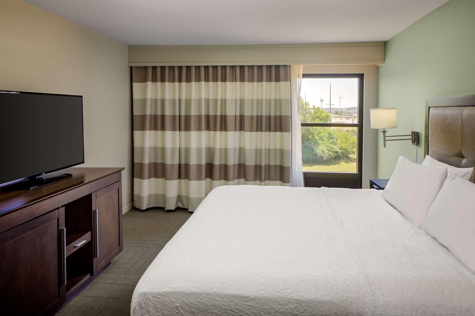 Hampton & Nashville-airport Hotel