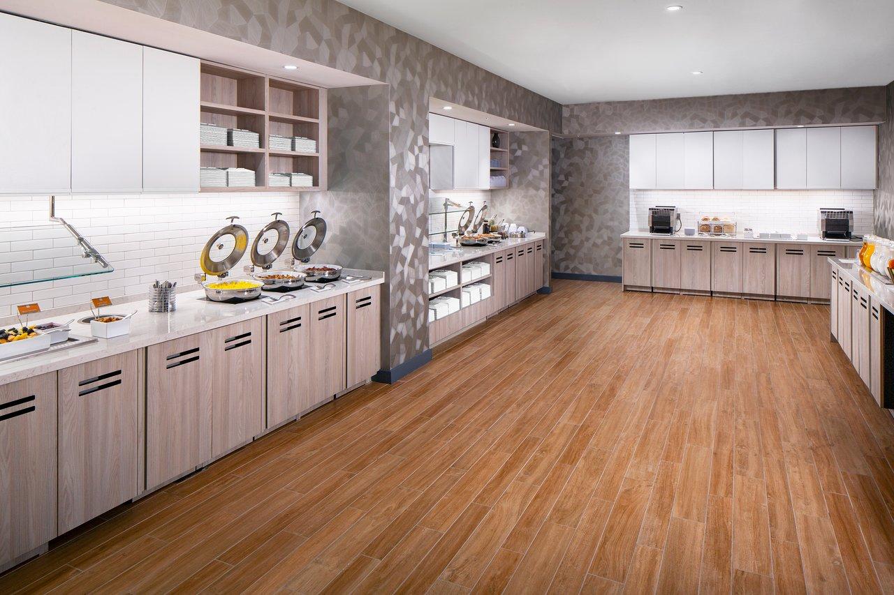 Hotel Hyatt House At Vanderbilt 3*