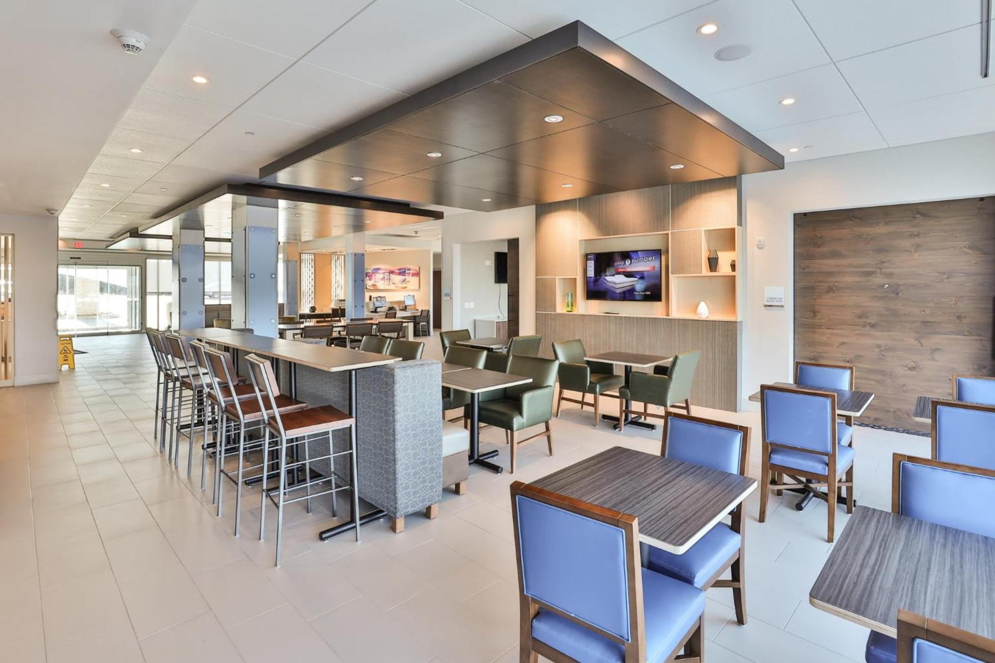 Express & - Metrocenter Downtown By Ihg 3*