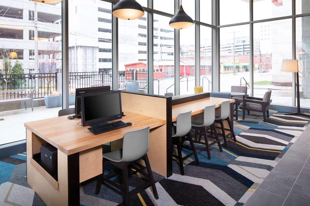 Hyatt House At Vanderbilt Hotel 3*