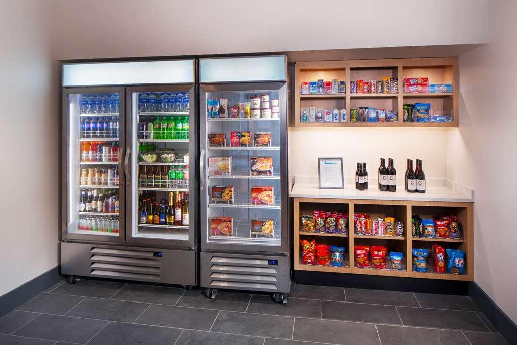 Hyatt House At Vanderbilt Hotel 3*