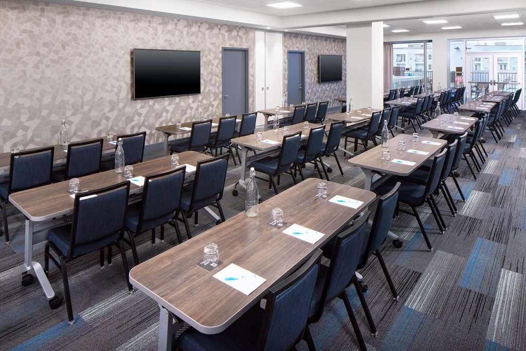 Hotel Hyatt House At Vanderbilt 3*