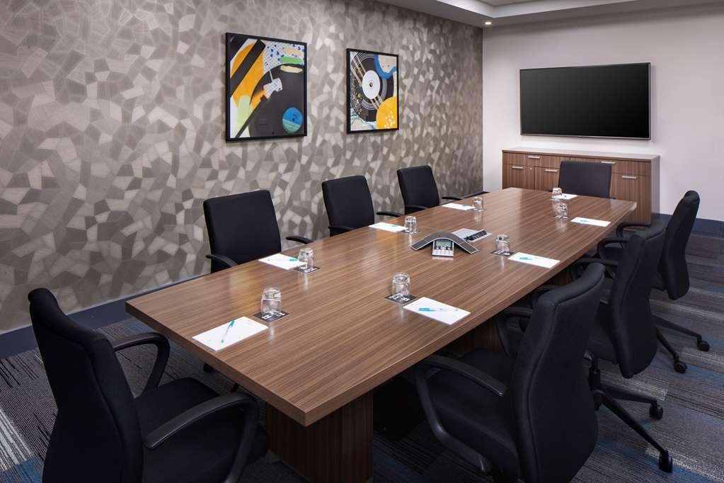 Hyatt House At Vanderbilt Hotel 3*