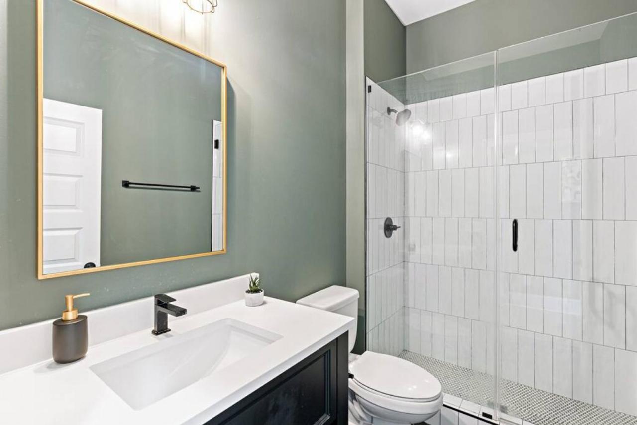 Apartment Cozy Modern 4 Beds, 2 Bedrooms -free Parking