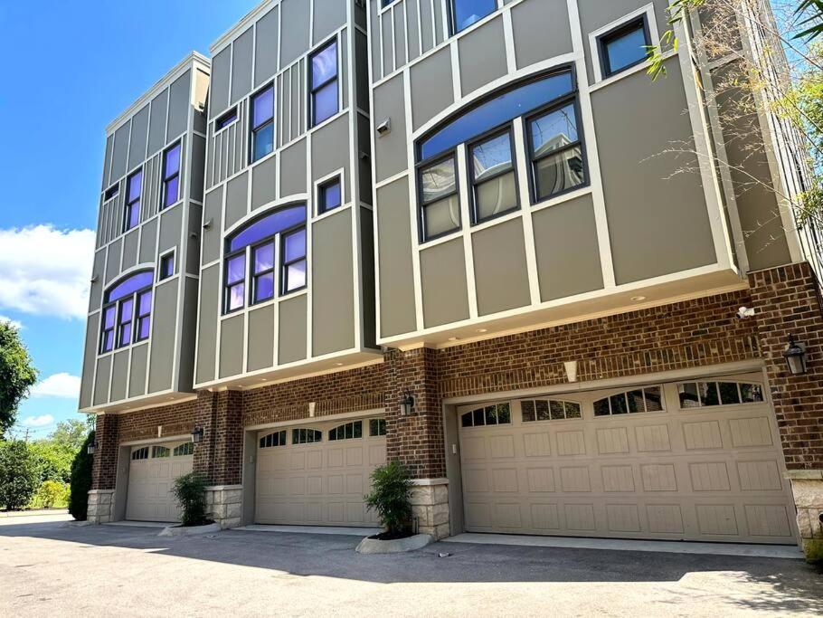 Holiday home The Painted Muse I Stylish 3br With Rooftop Hot Tub In East