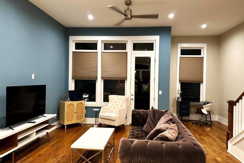 The Painted Muse I Stylish 3br With Rooftop Hot Tub In East Holiday home *