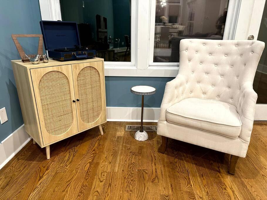 The Painted Muse I Stylish 3br With Rooftop Hot Tub In East * Nashville