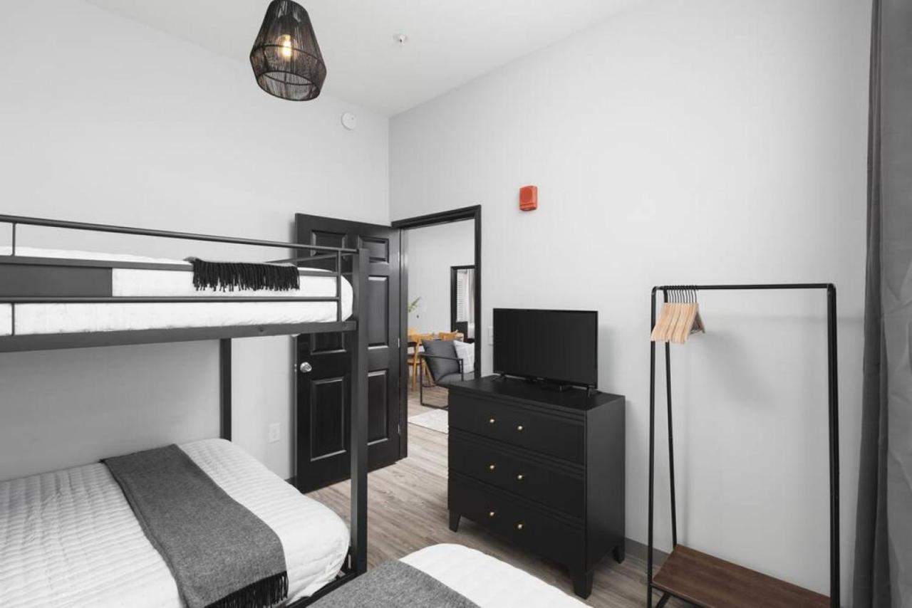 Apartment Modern Comfort Only 2 Mile To Downtown Broadway *