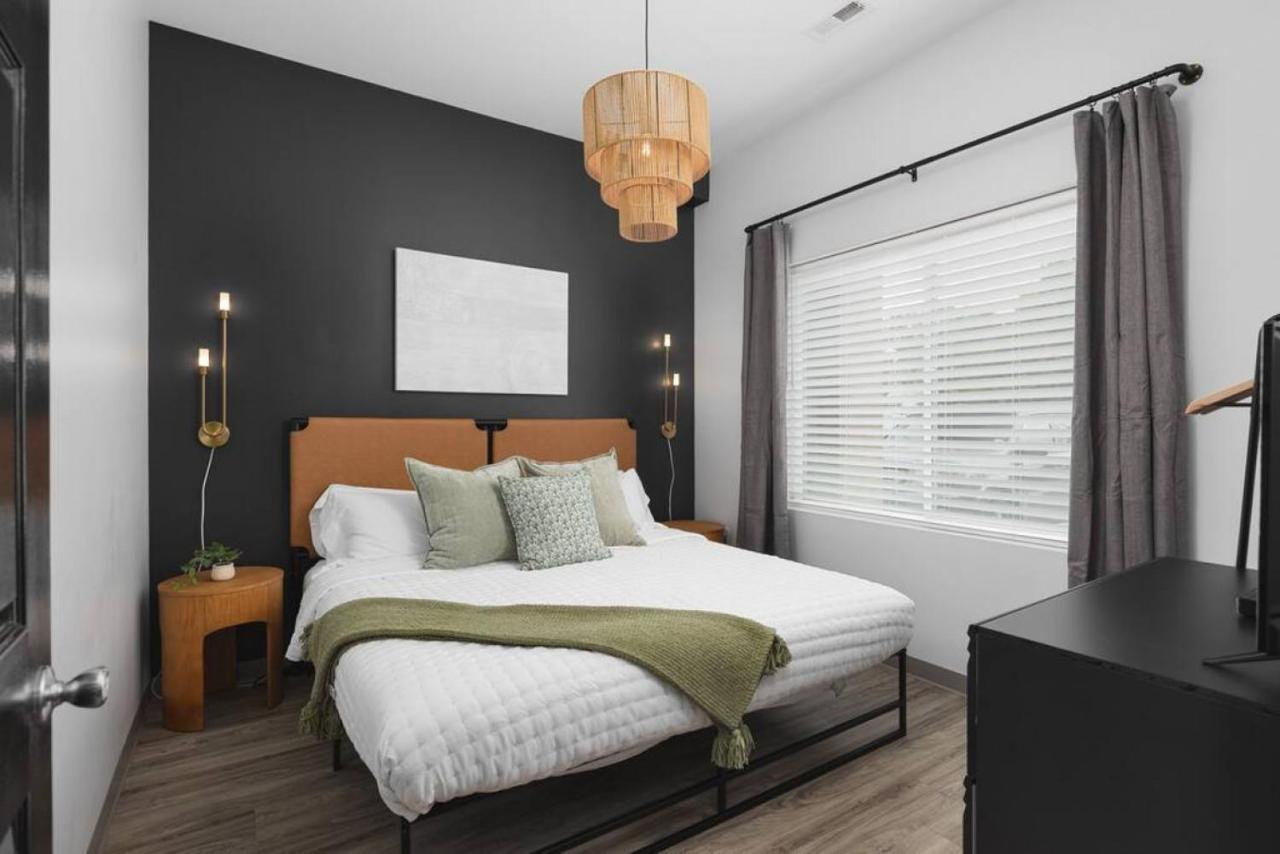 Modern Comfort Only 2 Mile To Downtown Broadway