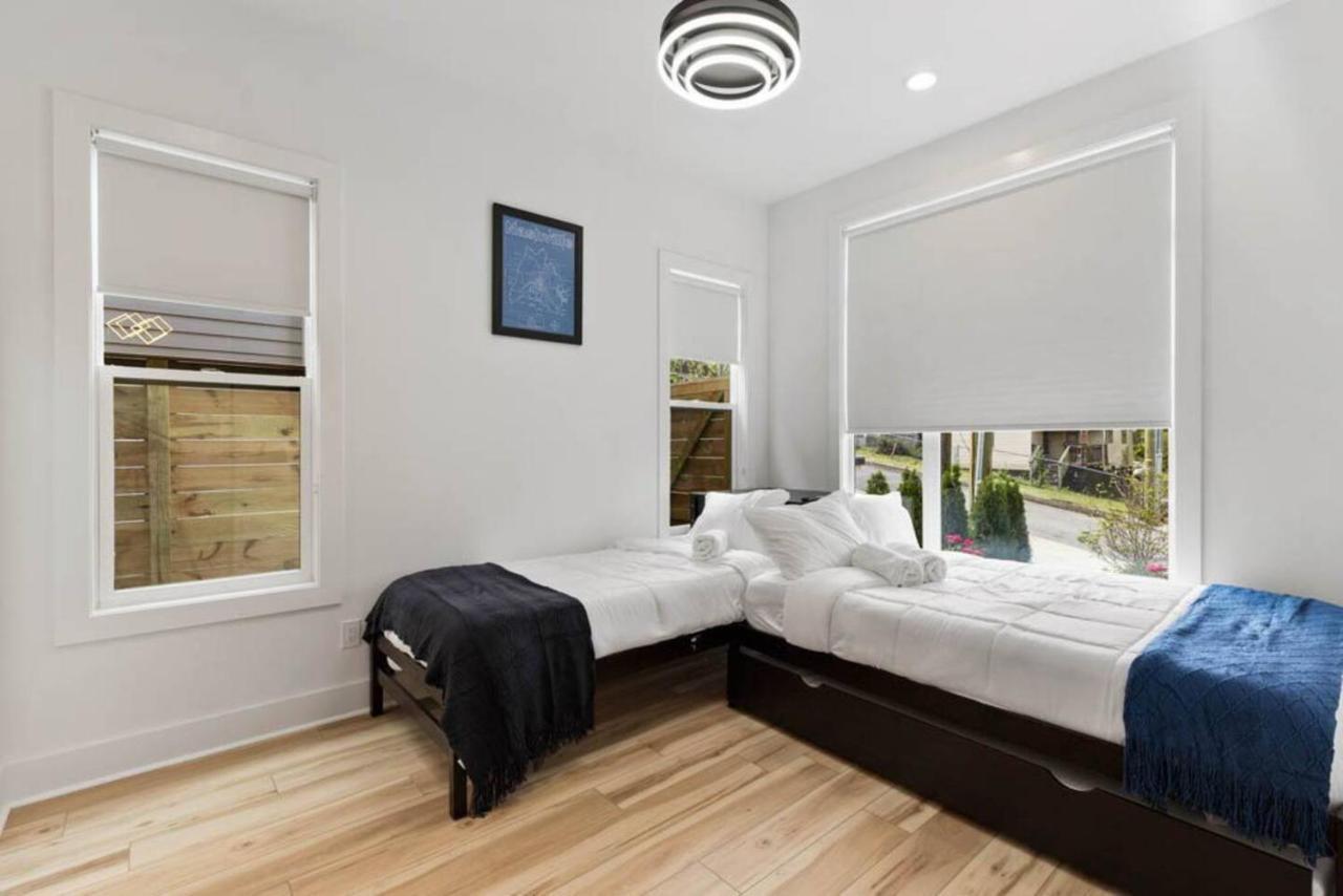 Urban Oasis: Modern Luxury Near Downtown Holiday home *