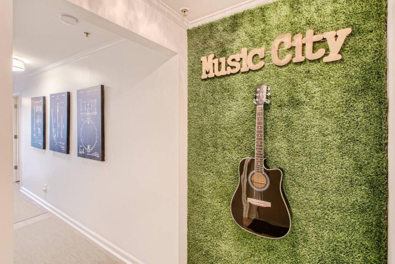 With Pool And Free Parking Walk Downtown & Germantown