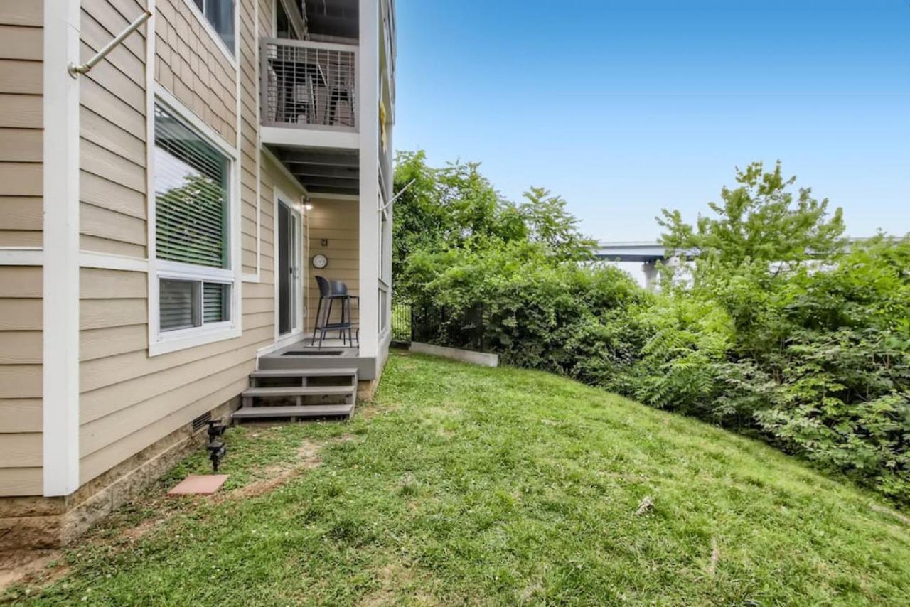 With Pool And Free Parking Walk Downtown & Germantown Nashville