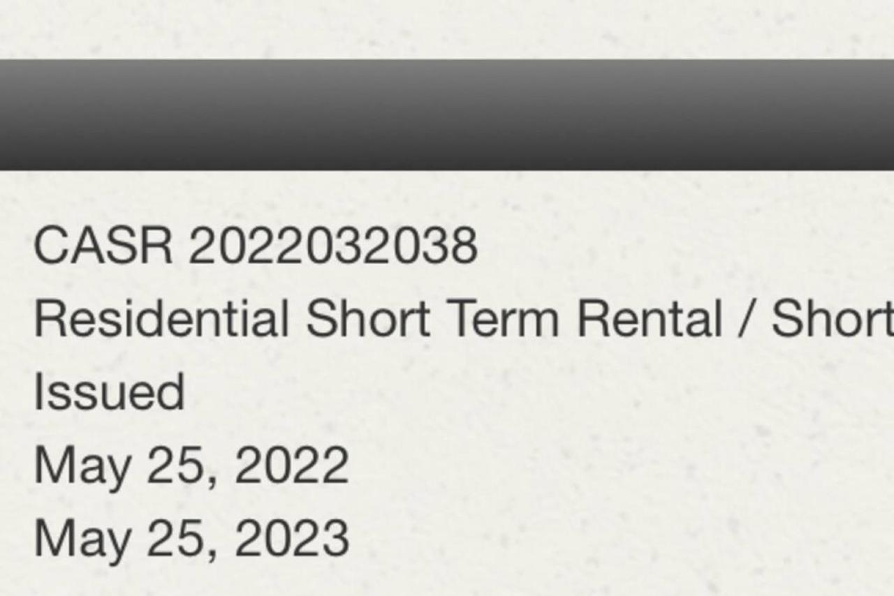 With Pool And Free Parking Walk Downtown & Germantown Apartment *