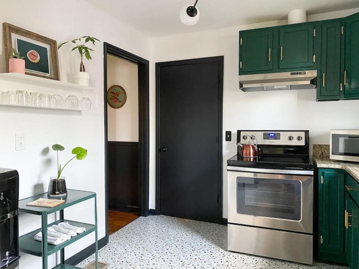 Mid-century Modern Near Downtown With Free Parking Holiday home Nashville