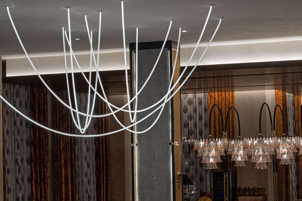 Hotel Fraye Curio Collection By Hilton *