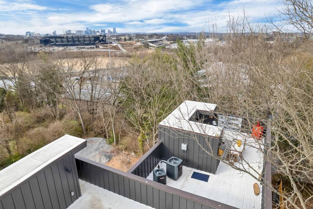 Instagrammable W/ Rooftop Deck, 3 Bdrm Holiday home