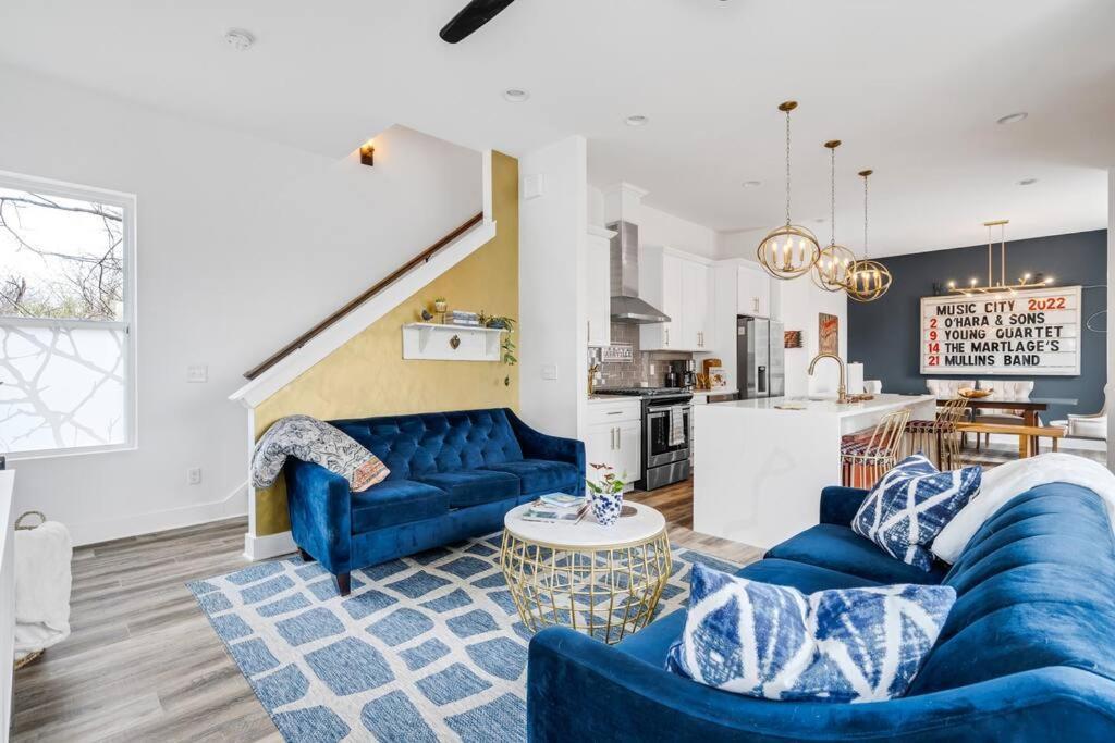 Instagrammable W/ Rooftop Deck, 3 Bdrm Holiday home