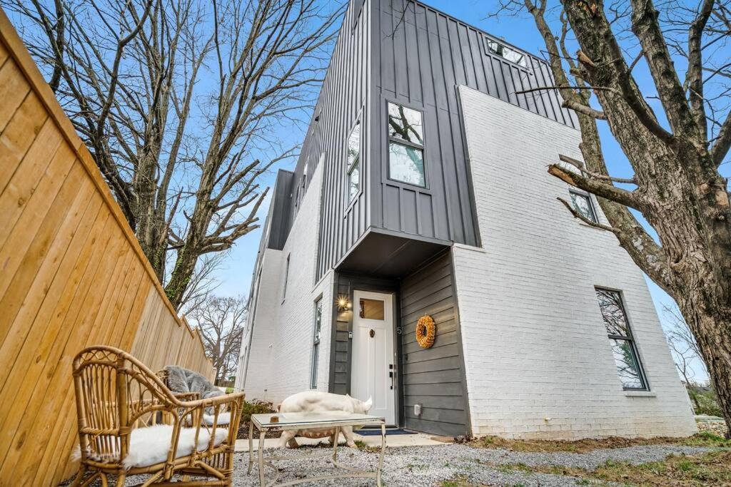 Holiday home Instagrammable W/ Rooftop Deck, 3 Bdrm Nashville