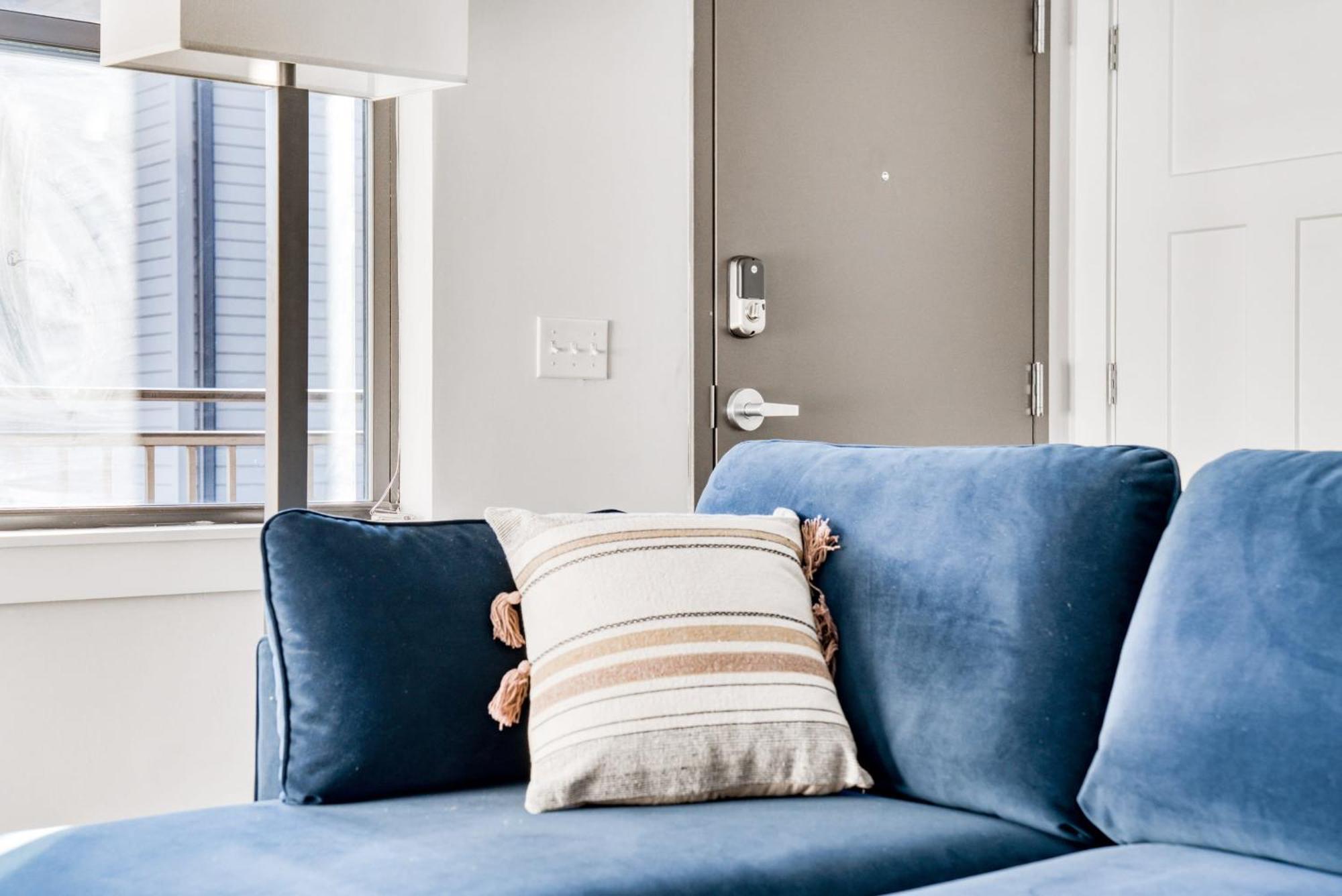 Apartment Cozysuites Music Row Bold 1br W Free Parking