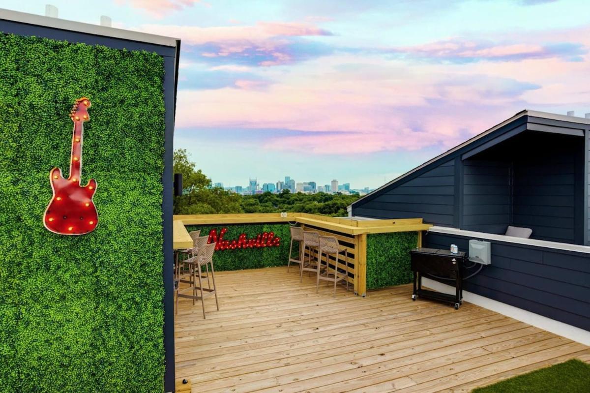 New East Oasis 13beds Roofdeck Free Parking Holiday home Nashville