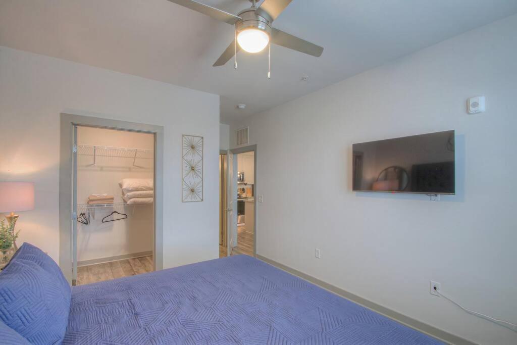 Stylish Music Getaway 3miles To Dwtwn Apartment