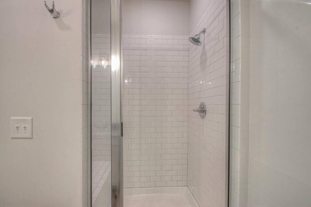 Stylish Music Getaway 3miles To Dwtwn Apartment Nashville