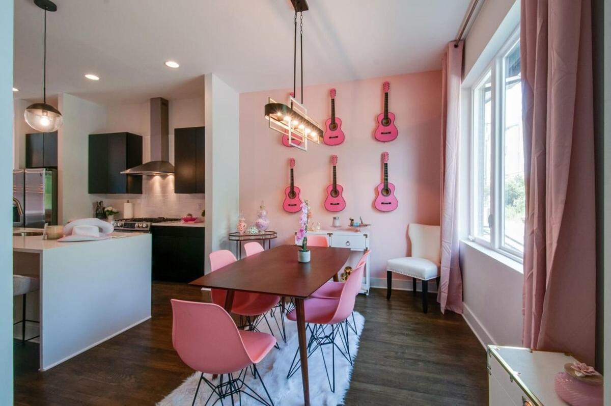 New Dollys Dream 12 Beds Downtown Nash Opry Karaoke Nashville